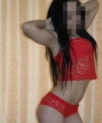 Молоденькая и игривая блондинка готова исполнить все твои фантазии. Приезжай ко мне, и я покажу тебе, что такое настоящее удовольствие и страсть! 9613, 18 лет